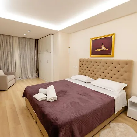 Apartment Luxury Center Observatori Tirana
