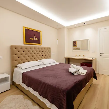 Apartment Luxury Center Observatori Tirana