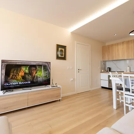 Luxury Center Observatori * Tirana