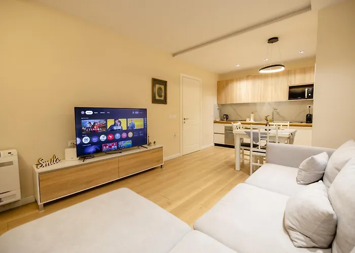 Luxury Center Observatori Apartman Tirana