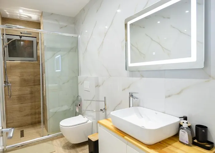 Luxury Center Observatori Apartman Tirana