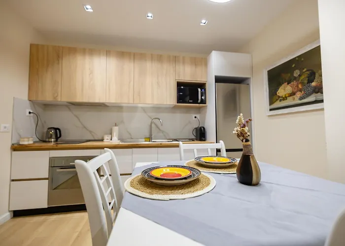 Luxury Center Observatori Apartman *