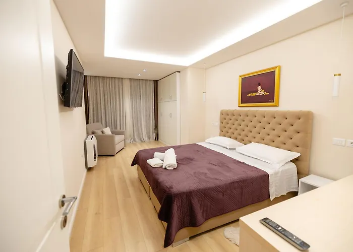 Luxury Center Observatori Apartman Tirana