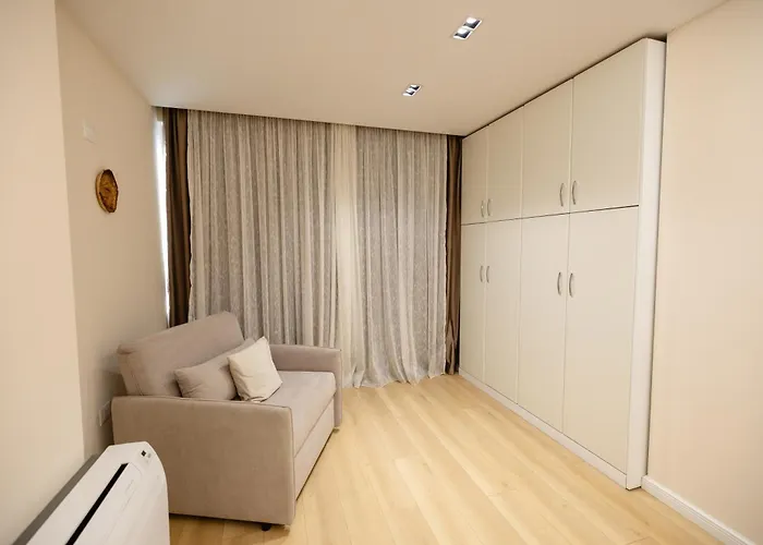 Luxury Center Observatori * Tirana