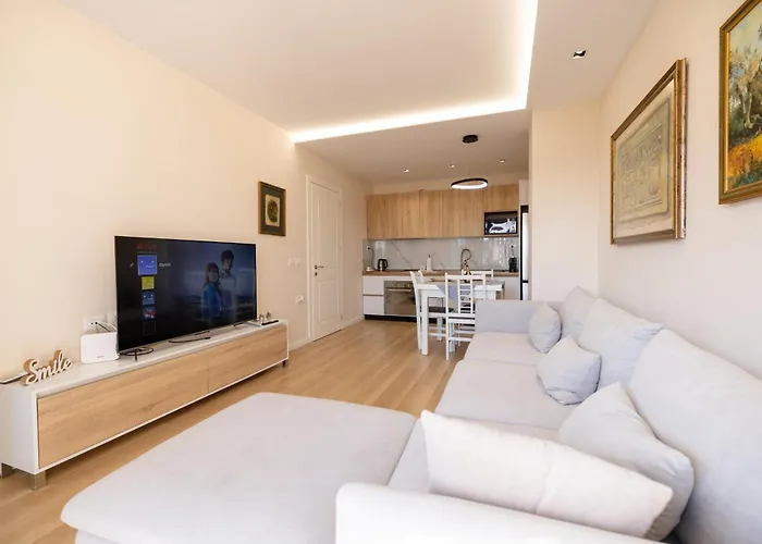 Luxury Center Observatori Tirana