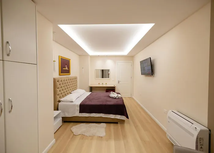 Luxury Center Observatori Apartman *